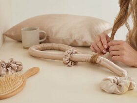 Beginner’s Guide to Heatless Curls: Everything You Need to Start 43 Beginner’s Guide to Heatless Curls: Everything You Need to Start