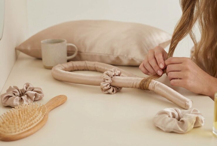 Beginner’s Guide to Heatless Curls: Everything You Need to Start 54 Beginner’s Guide to Heatless Curls: Everything You Need to Start